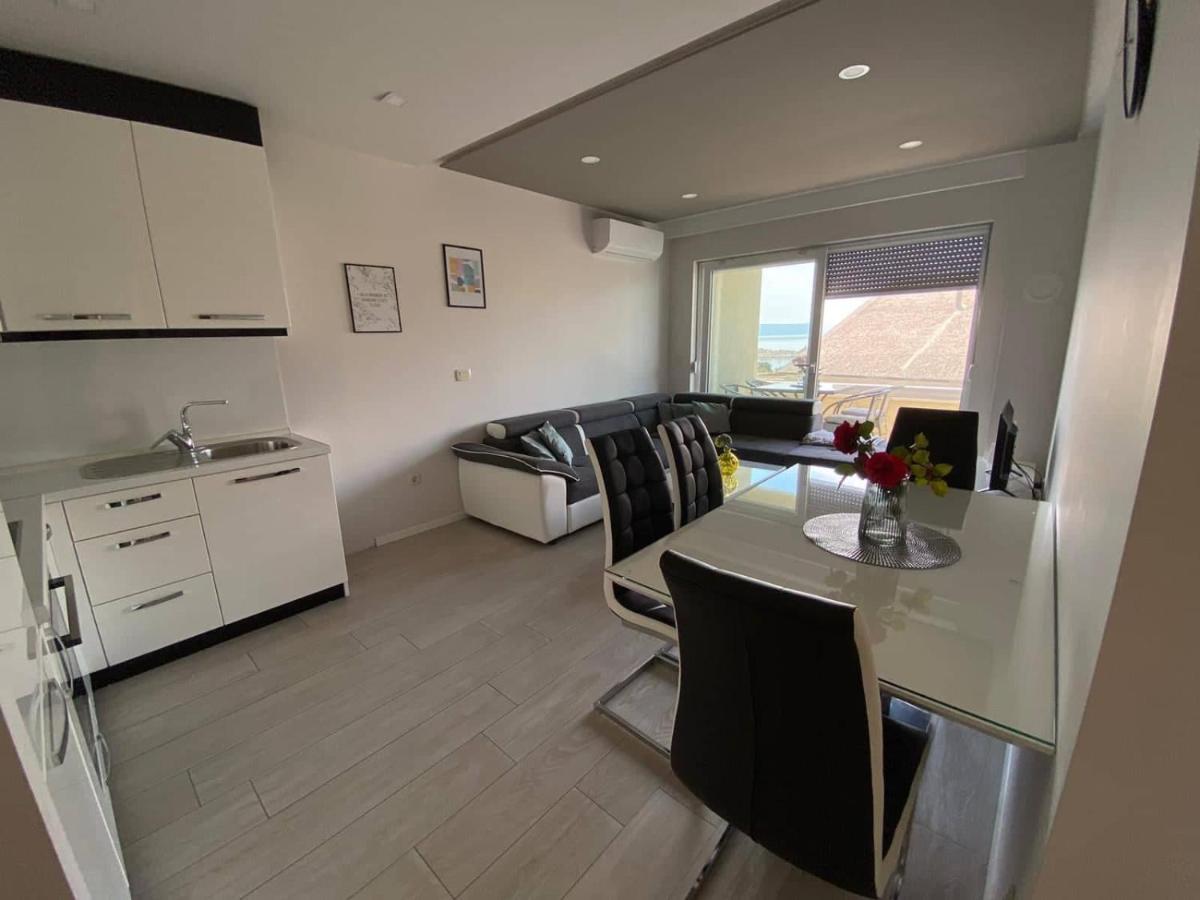 Modern With Garage * Makarska