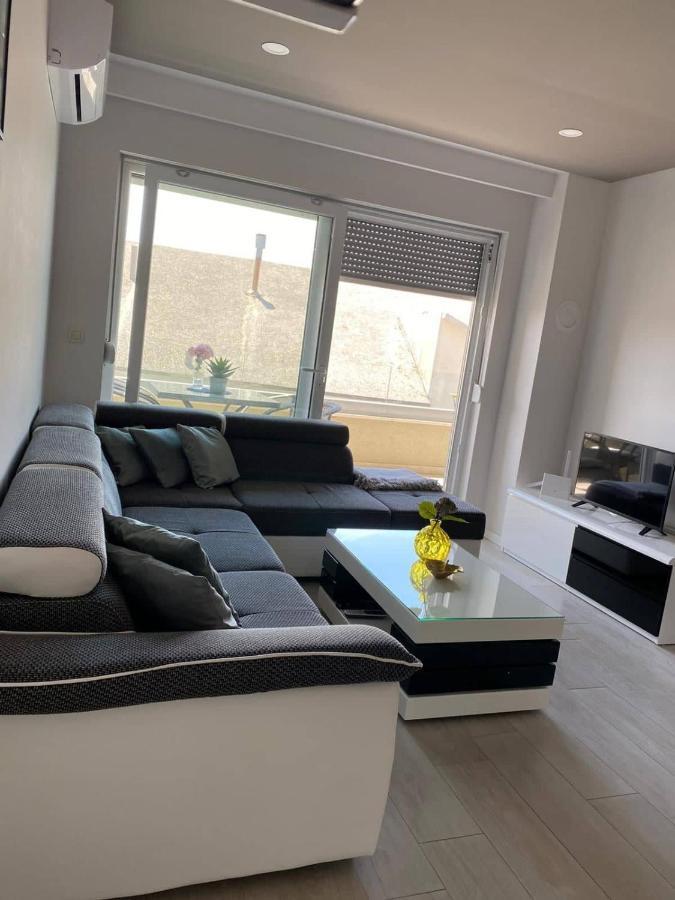 Modern With Garage Appartement